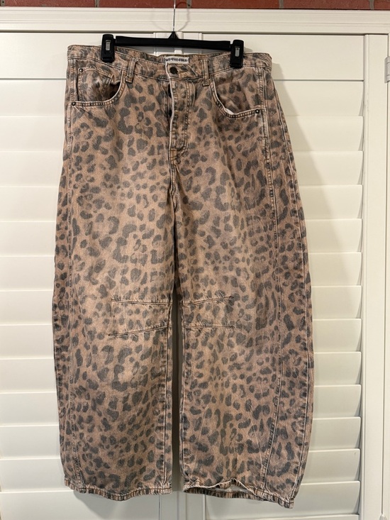 WE THE FREE High-Rise Leopard Print barrel Jeans - Tan & Gray - Picture 2 of 2